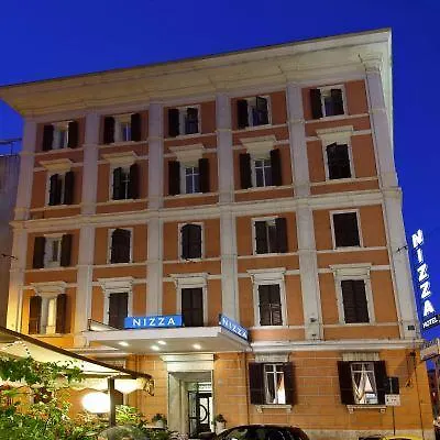 Nizza فندق 3*